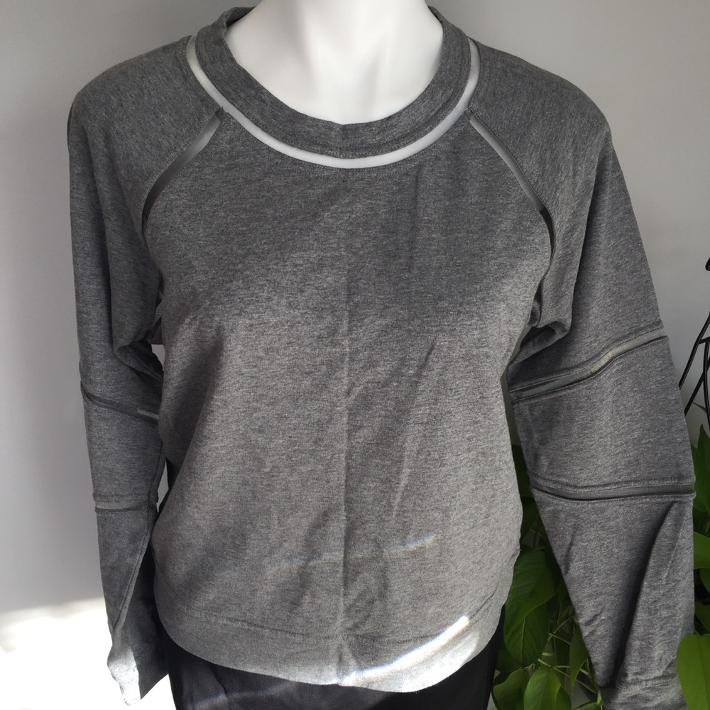 BETSEY JOHNSON • Athletic 🏋🏽‍♀️ Sweatshirt